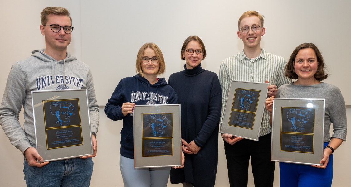 Gruppenbild mit den Preisträgerinnen und Preisträger des Lehrpreises Lehre@Philipp 2024